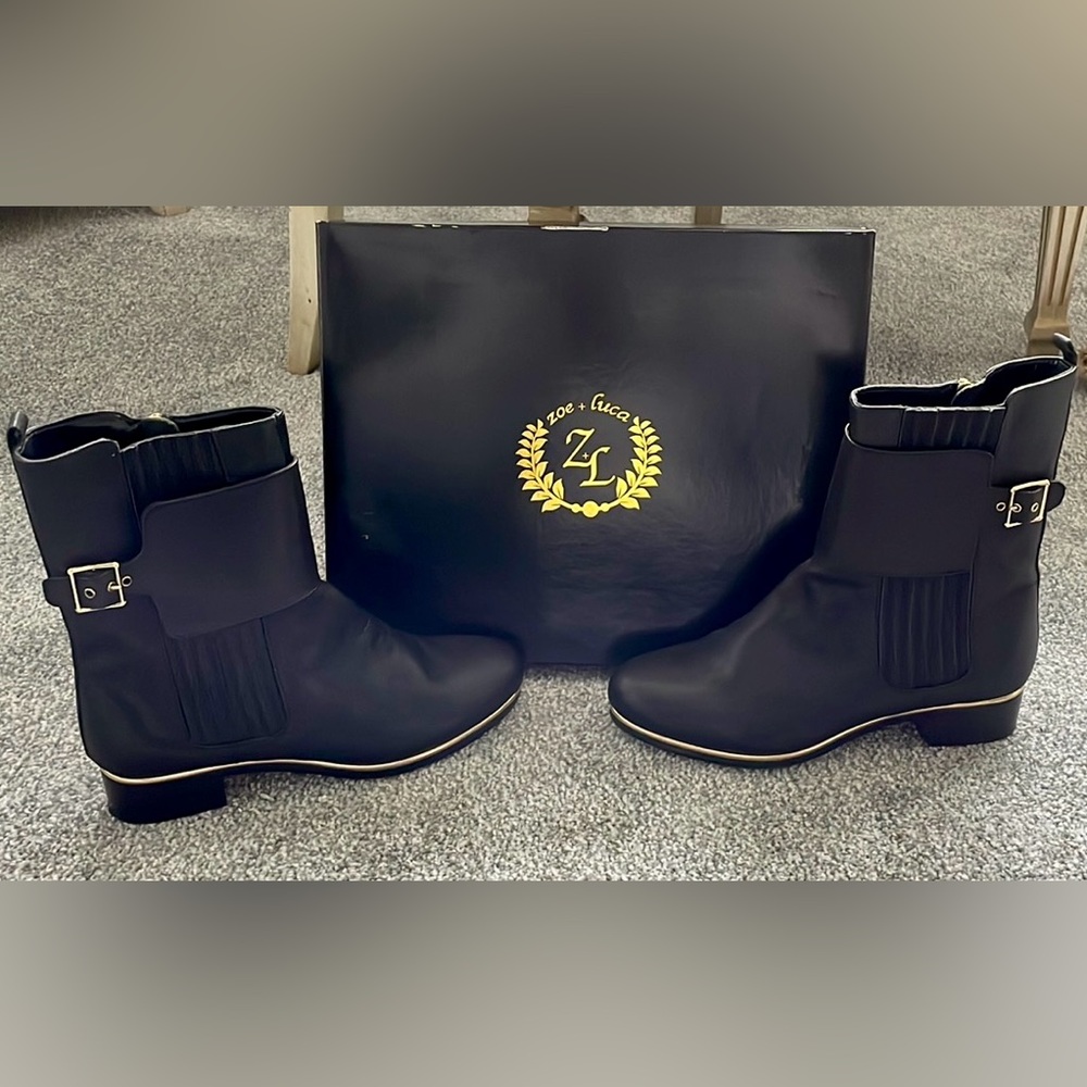 Zoe & Luca women’s black boot. Unique design.